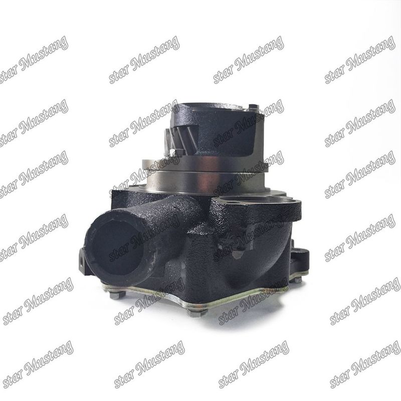 K13C K13D ปั๊มน้ําเครื่องยนต์ชนิด 24V 16100-3112 16100-3820 16100-3320 สําหรับอะไหล่เครื่องยนต์ HINO