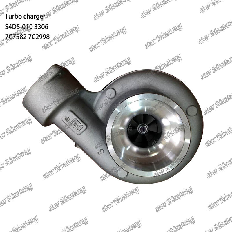 เครื่องชาร์จเครื่องยนต์ S4DS-010 3306 7C7582 7C2998 ส่วนเครื่องยนต์ที่มีโครงสร้างบูรณาการและ 6 เดือน